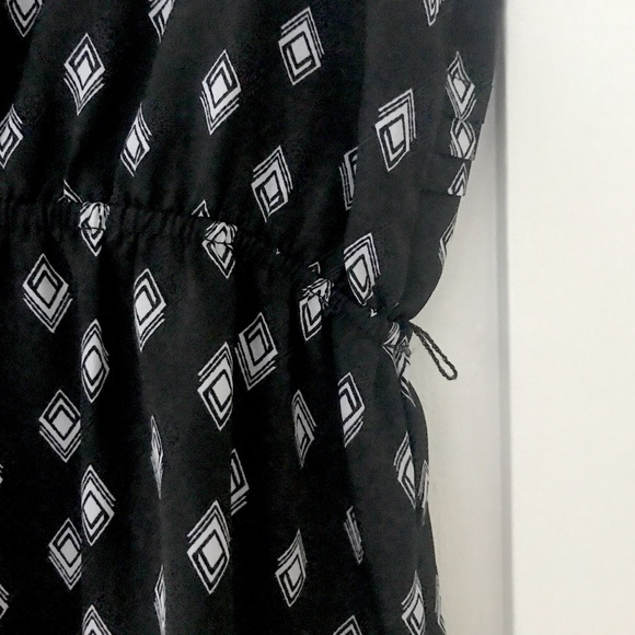 Xhilaration Black Patterned Dress - Picture 6 of 8